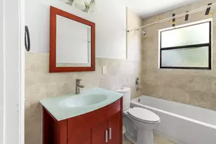 477 NE 35th St, Boca Raton, FL 33431 - Photo 11