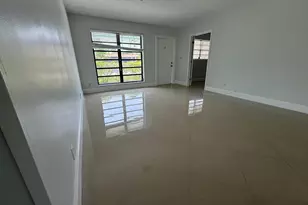 477 NE 35th St, Boca Raton, FL 33431 - Photo 11
