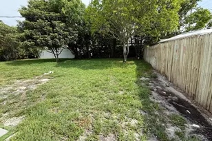 477 NE 35th St, Boca Raton, FL 33431 - Photo 23