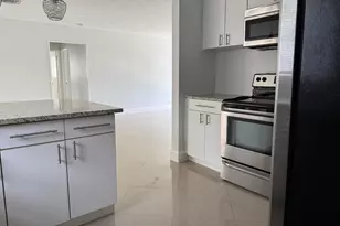 477 NE 35th St, Boca Raton, FL 33431 - Photo 5