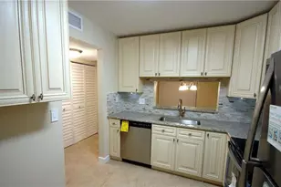 3071 Holiday Springs Blvd, Margate, FL 33063 - Photo 3