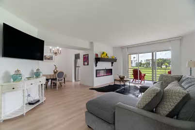 3661 Via Poinciana #211, Lake Worth, FL 33467 - Photo 9