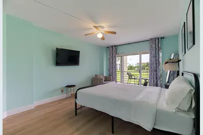 3661 Via Poinciana #211, Lake Worth, FL 33467 - Photo 13