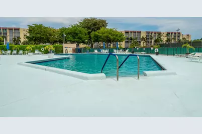3661 Via Poinciana #211, Lake Worth, FL 33467 - Photo 41