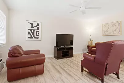142 Norwich F, West Palm Beach, FL 33417 - Photo 23