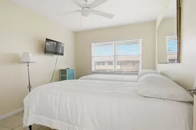 142 Norwich F, West Palm Beach, FL 33417 - Photo 9