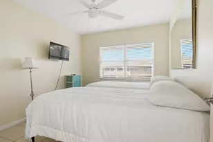 142 Norwich F, West Palm Beach, FL 33417 - Photo 9