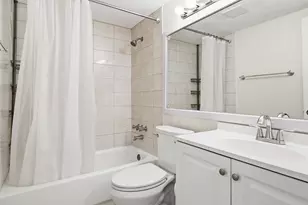 142 Norwich F, West Palm Beach, FL 33417 - Photo 5