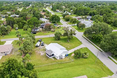 273 Easy Street, Sebastian, FL 32958 - Photo 29