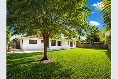 909 SE 14th Drive, Deerfield Beach, FL 33441 - Photo 3