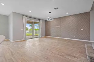 10437 SW Captiva Dr, Port Saint Lucie, FL 34987 - Photo 7