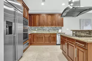 1362 Bayview Dr, Fort Lauderdale, FL 33304 - Photo 13