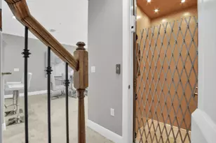 1362 Bayview Dr, Fort Lauderdale, FL 33304 - Photo 17