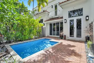 1362 Bayview Dr, Fort Lauderdale, FL 33304 - Photo 1