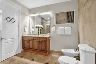 1362 Bayview Dr, Fort Lauderdale, FL 33304 - Photo 25