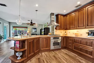4781 NE 16th Avenue, Oakland Park, FL 33334 - Photo 9