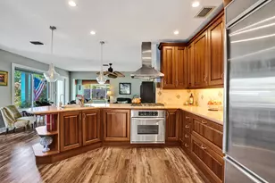 4781 NE 16th Ave, Oakland Park, FL 33334 - Photo 23