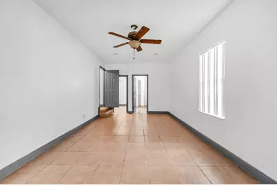 124 SW 10th Avenue, Boynton Beach, FL 33435 - Photo 11