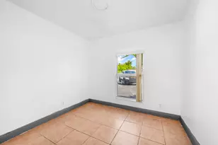 124 SW 10th Ave, Boynton Beach, FL 33435 - Photo 5