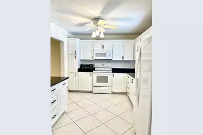 105 Oxford 500 #105, West Palm Beach, FL 33417 - Photo 1