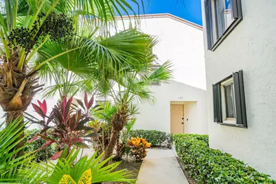 950 S Kanner Hwy Highway #Townhouse 124, Stuart, FL 34994 - Photo 1