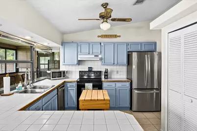 391 SW Duval Avenue, Port Saint Lucie, FL 34983 - Photo 9