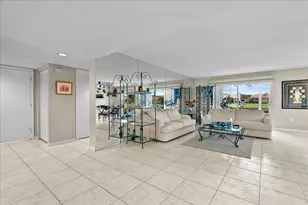 9927 Seacrest Cir, Boynton Beach, FL 33437 - Photo 11