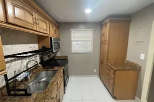 2322 S Cypress Bend Dr, Pompano Beach, FL 33069 - Photo 5