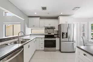 10577 Mendocino Ln, Boca Raton, FL 33428 - Photo 3