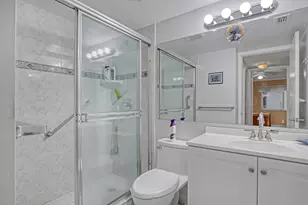 337 Pine Ridge Cir, Greenacres, FL 33463 - Photo 23