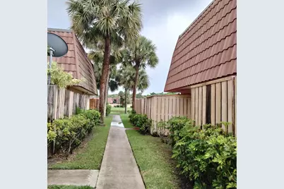 729 Mill Valley Place, West Palm Beach, FL 33409 - Photo 15