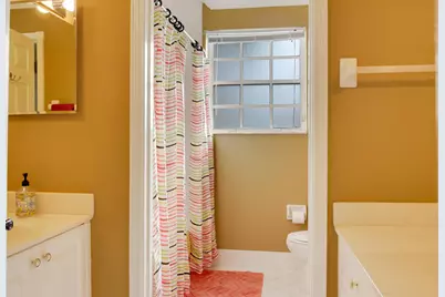 2070 Chagall Circle, West Palm Beach, FL 33409 - Photo 25