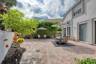 2070 Chagall Cir, West Palm Beach, FL 33409 - Photo 9