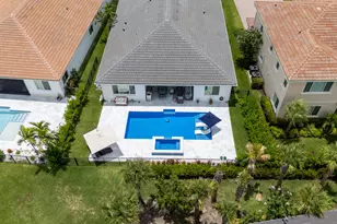 12203 Waterstone Cir, Palm Beach Gardens, FL 33412 - Photo 51