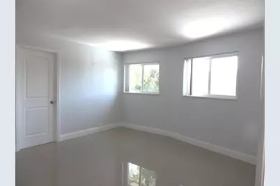 915 SE 22nd Avenue, Pompano Beach, FL 33062 - Photo 9