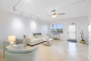 4060 Cornwall C, Boca Raton, FL 33434 - Photo 3