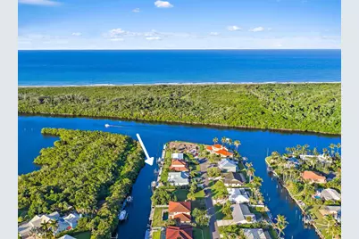 8565 SE Palm Street, Hobe Sound, FL 33455 - Photo 5