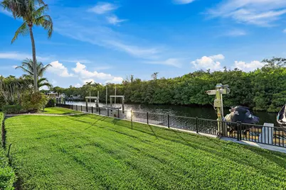 8565 SE Palm Street, Hobe Sound, FL 33455 - Photo 23