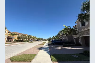 10355 Wellington Parc Drive, Wellington, FL 33449 - Photo 3