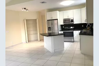 7330 NW 1st Place, Plantation, FL 33317 - Photo 3