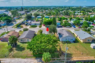 237 SW 11th Ave, Delray Beach, FL 33444 - Photo 25