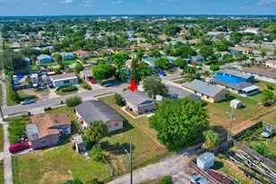 237 SW 11th Ave, Delray Beach, FL 33444 - Photo 5