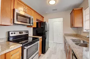 237 SW 11th Ave, Delray Beach, FL 33444 - Photo 33