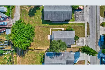 237 SW 11th Avenue, Delray Beach, FL 33444 - Photo 13