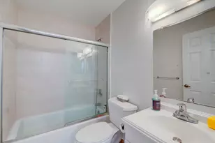 5201 NE 14th Terrace, Fort Lauderdale, FL 33334 - Photo 17