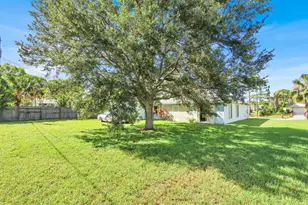 2826 SW Ann Arbor Rd, Port Saint Lucie, FL 34953 - Photo 35
