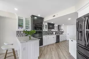 1900 Consulate Pl, West Palm Beach, FL 33401 - Photo 9