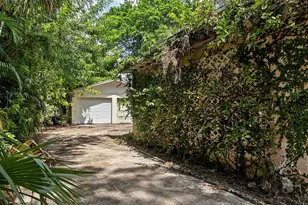 799 Ivory Ln, Haverhill, FL 33415 - Photo 7