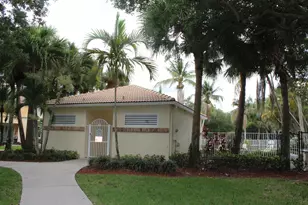 266 River Bluff Ln, Royal Palm Beach, FL 33411 - Photo 29