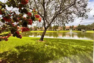 266 River Bluff Ln, Royal Palm Beach, FL 33411 - Photo 25